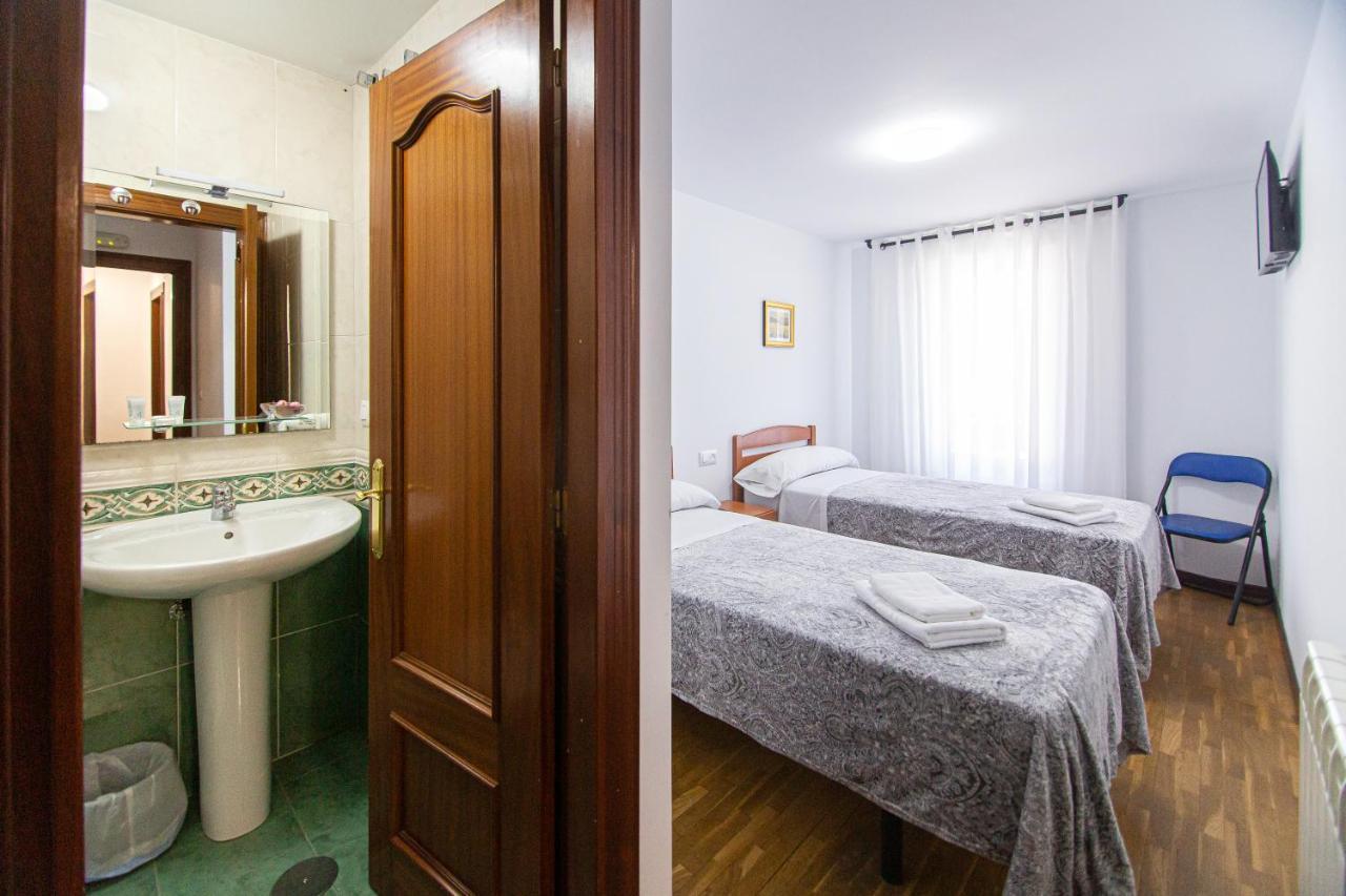 אריונדס Yani'S Hospedaje Pension 1 Estrella מראה חיצוני תמונה
