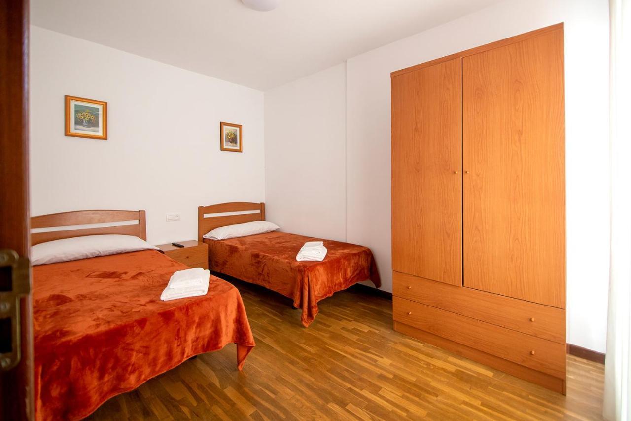 אריונדס Yani'S Hospedaje Pension 1 Estrella מראה חיצוני תמונה